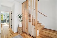 511 Howe St, Seattle, WA 98109