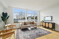 511 Howe St, Seattle, WA 98109