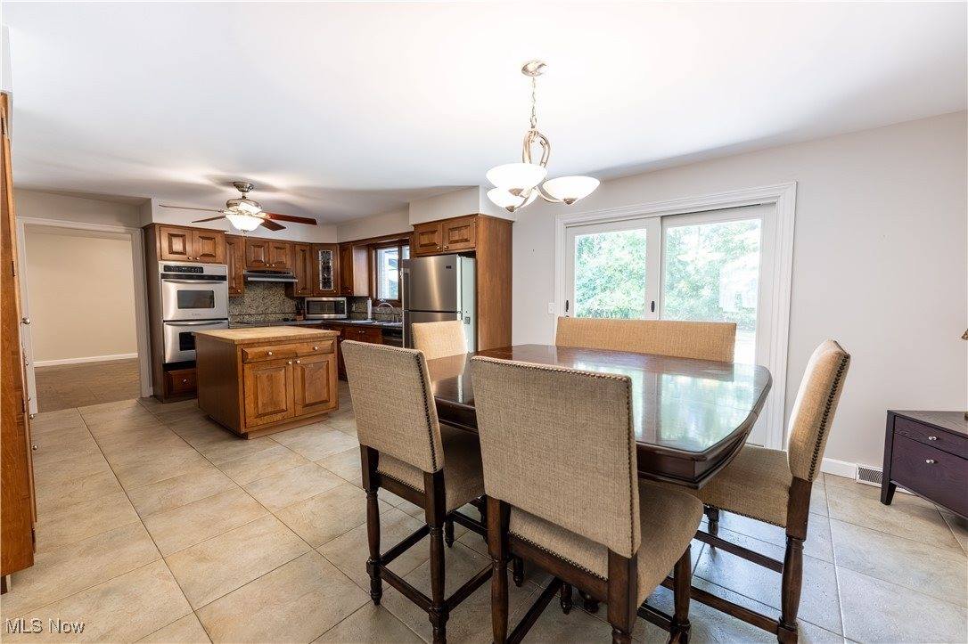 331 Verdant Lane, Canfield, OH 44406