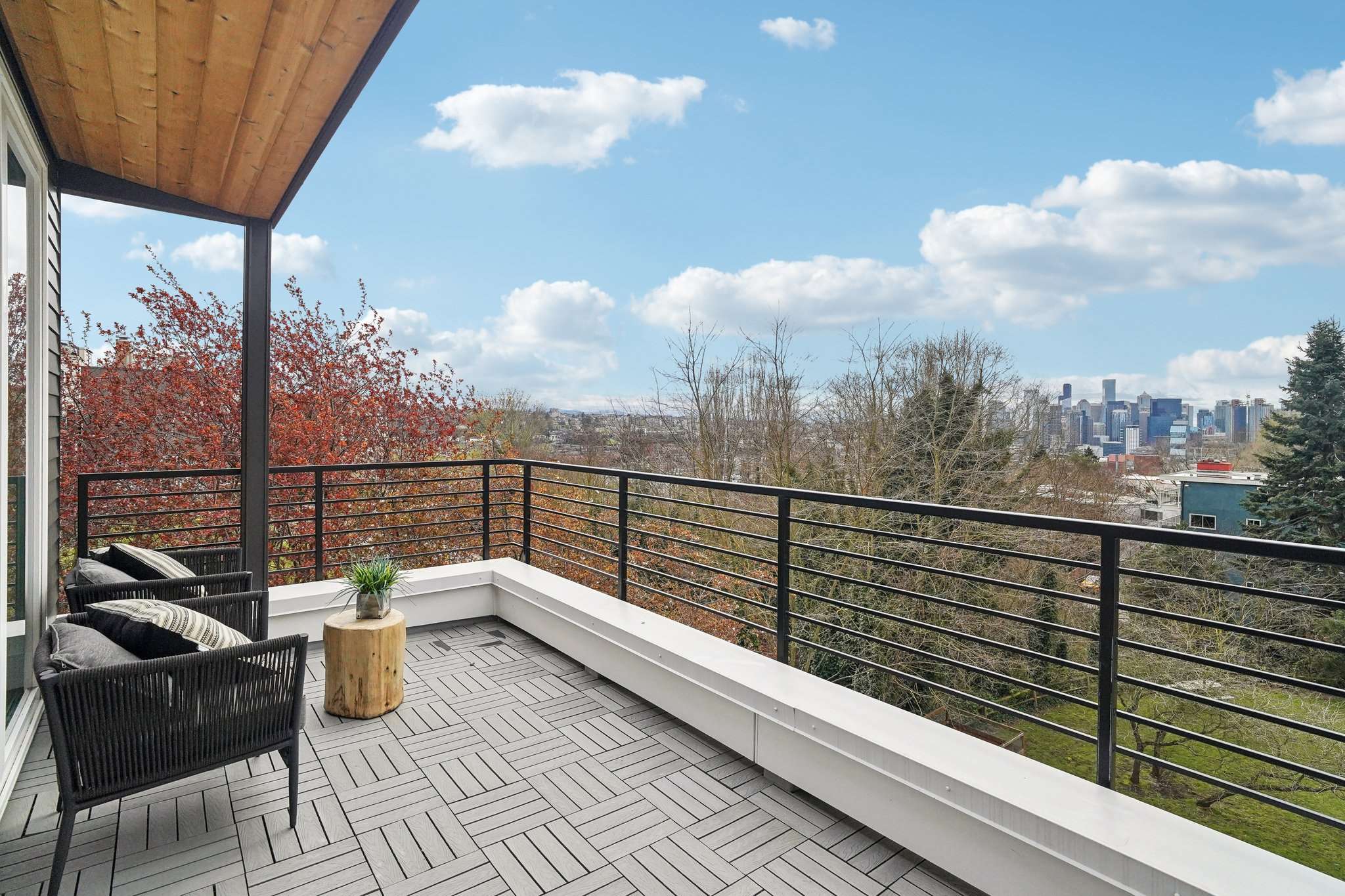 515 Howe St, Seattle, WA 98109