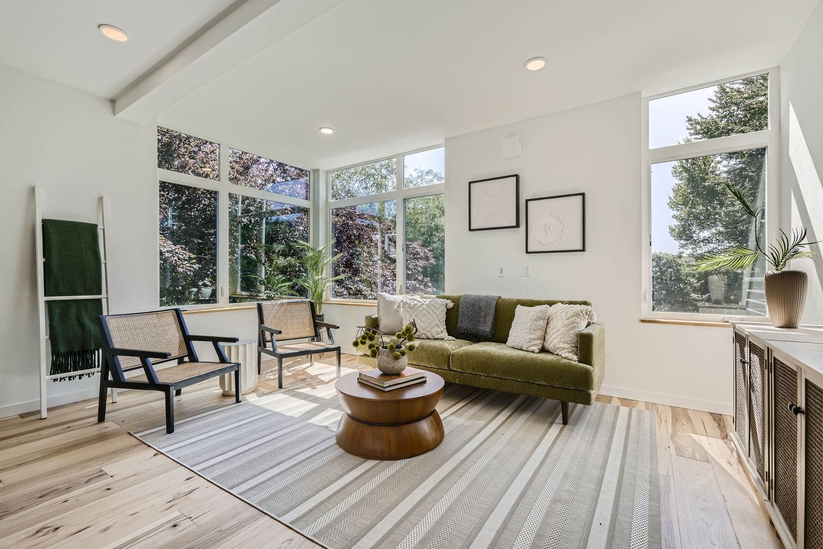 515 Howe St, Seattle, WA 98109