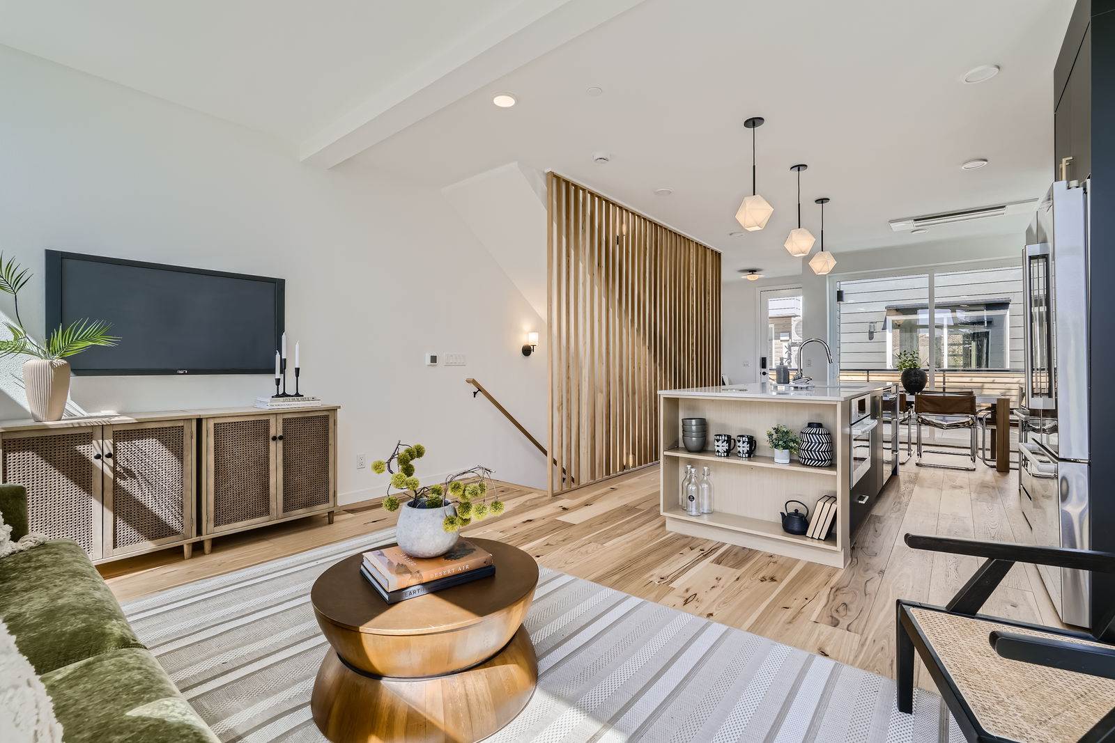 515 Howe St, Seattle, WA 98109