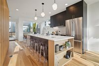 515 Howe St, Seattle, WA 98109