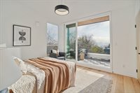 515 Howe St, Seattle, WA 98109