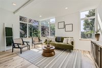 515 Howe St, Seattle, WA 98109