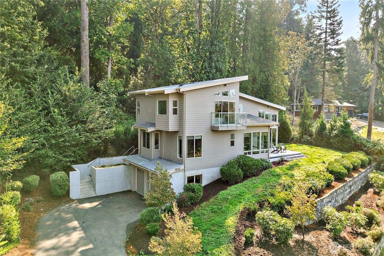 1615 Samish Way, Bellingham, WA 98229