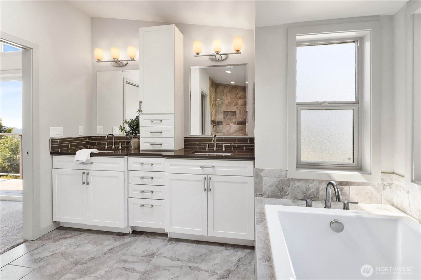 1615 Samish Way, Bellingham, WA 98229