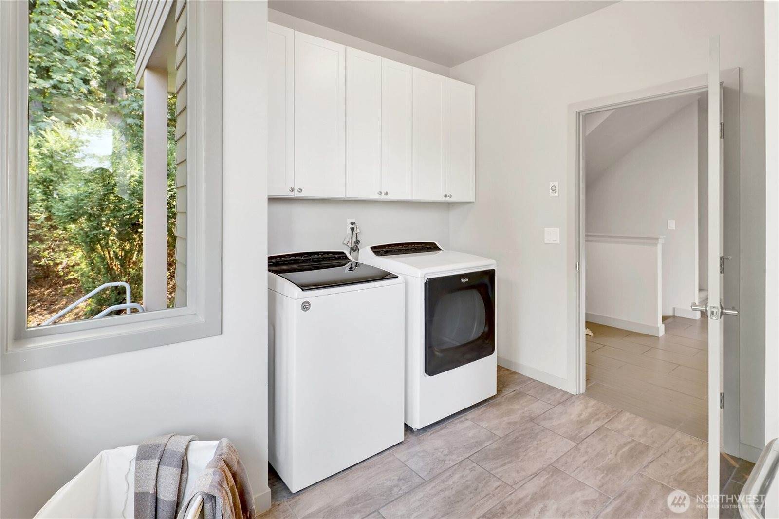 1615 Samish Way, Bellingham, WA 98229