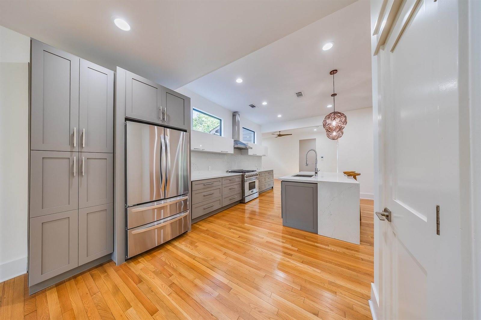 1900 Hawthorne Street, Houston, TX 77098