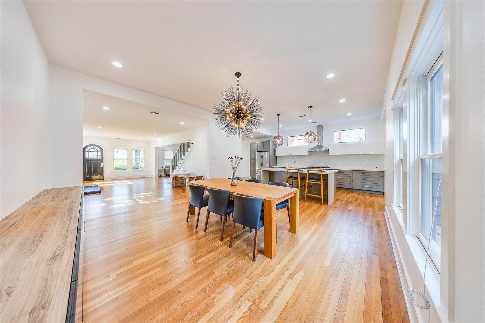 1900 Hawthorne Street, Houston, TX 77098