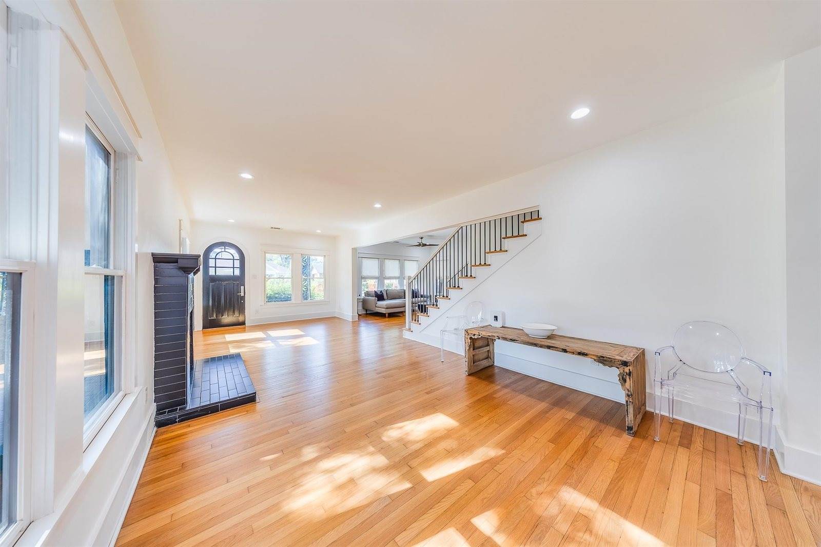 1900 Hawthorne Street, Houston, TX 77098