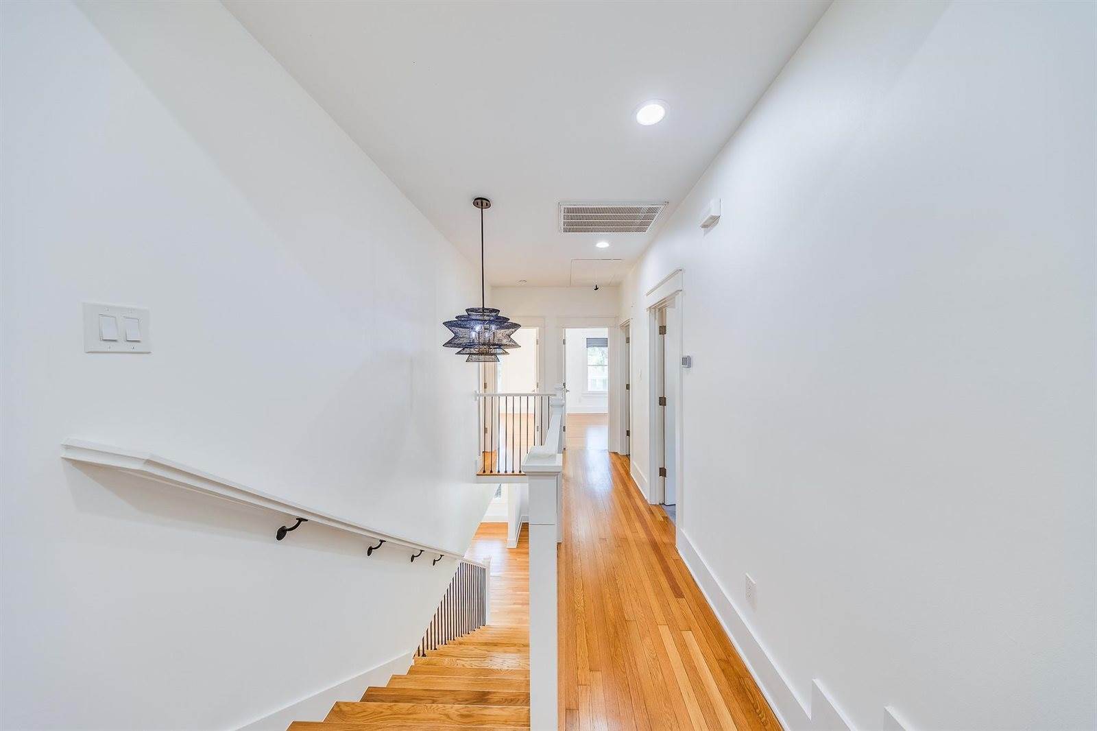 1900 Hawthorne Street, Houston, TX 77098