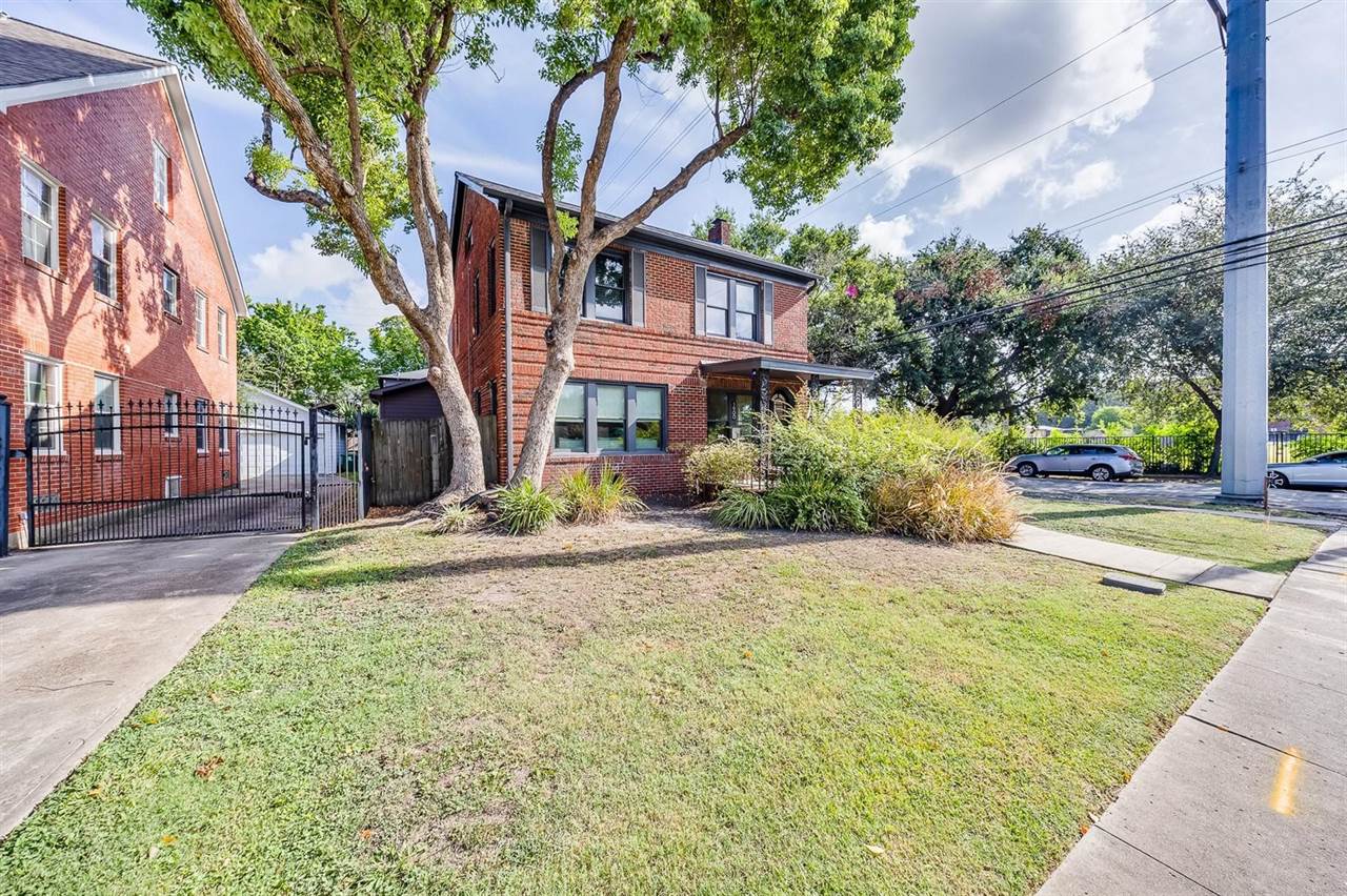 1900 Hawthorne Street, Houston, TX 77098