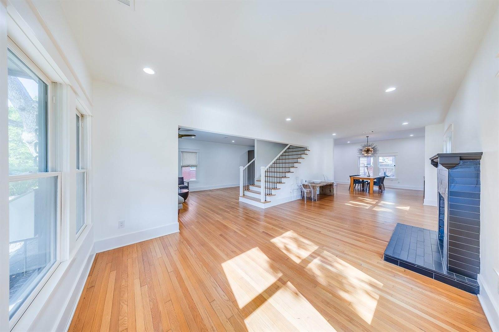 1900 Hawthorne Street, Houston, TX 77098