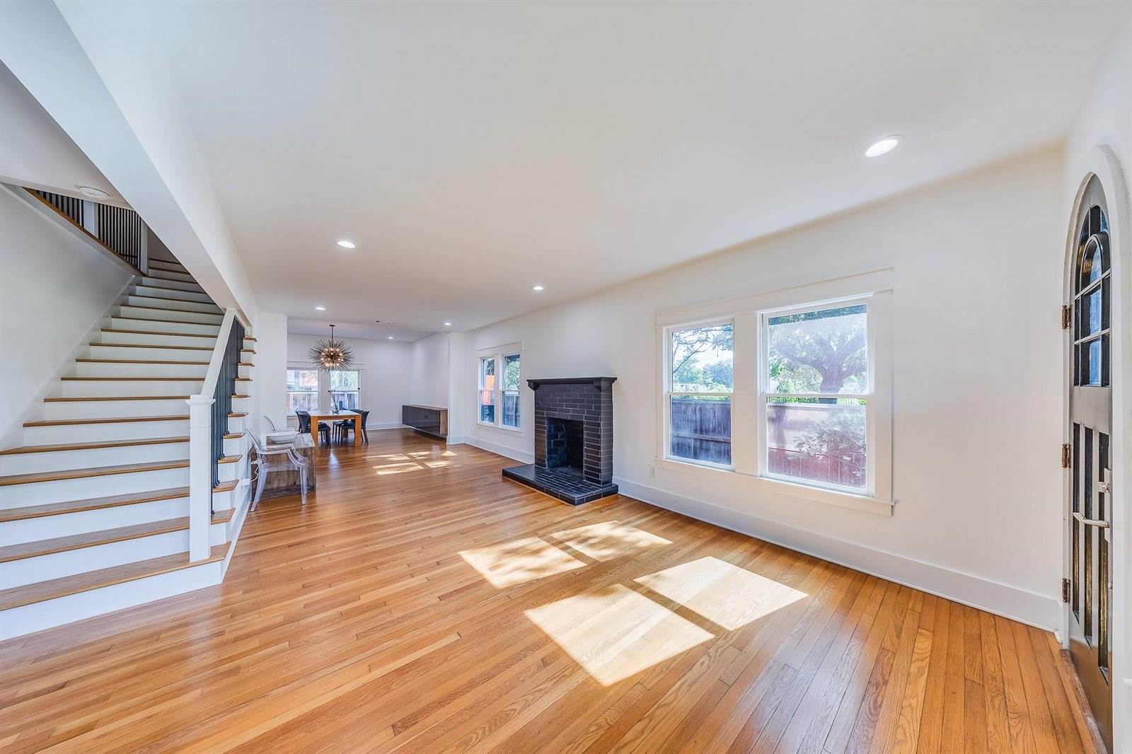 1900 Hawthorne Street, Houston, TX 77098