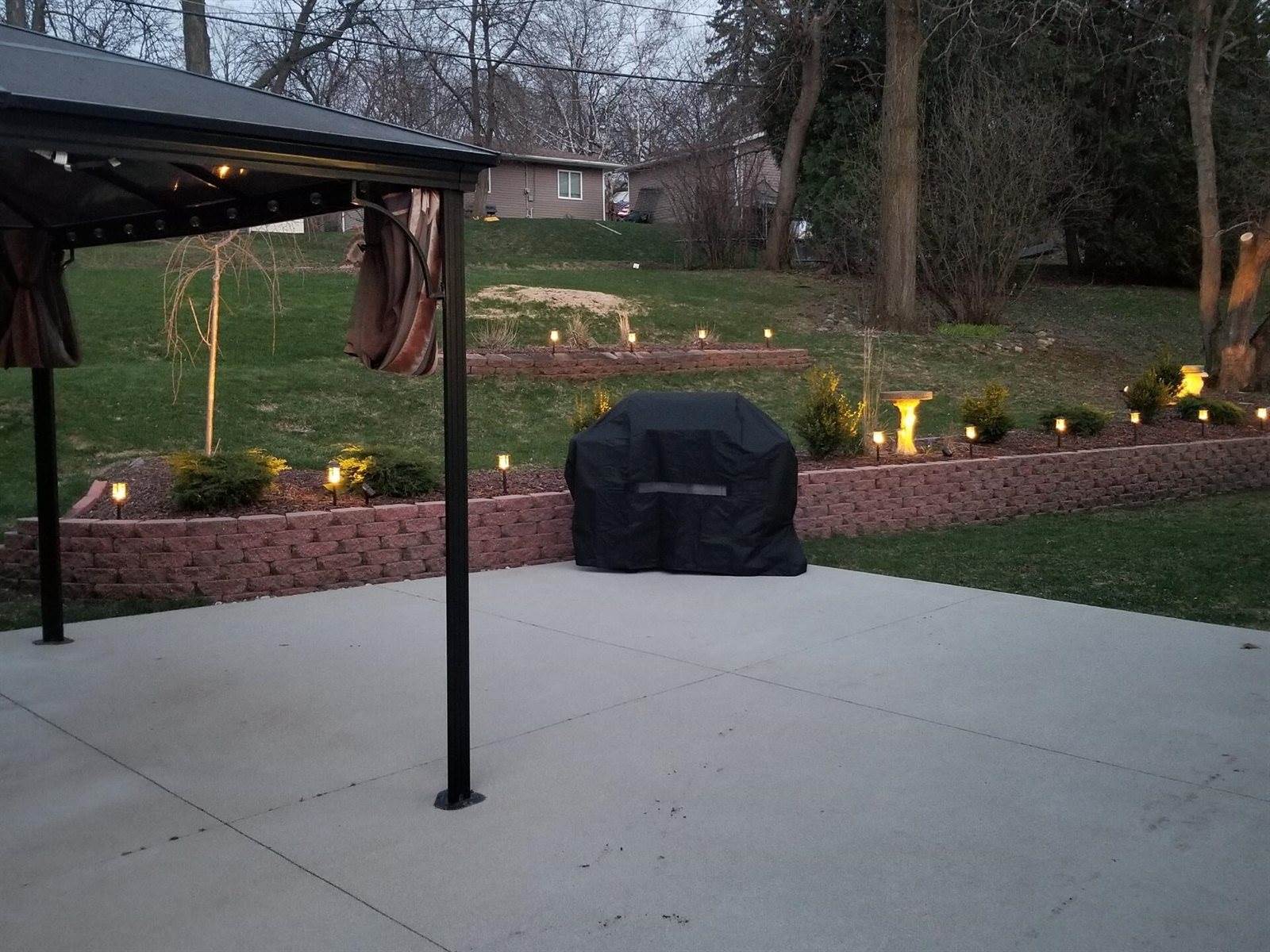 409 Garland Ct, Waukesha, WI 53188