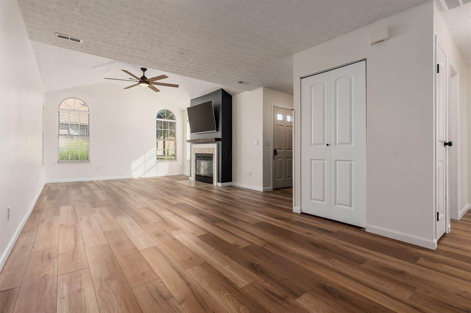 4883 Berry Leaf Place, Hilliard, OH 43026