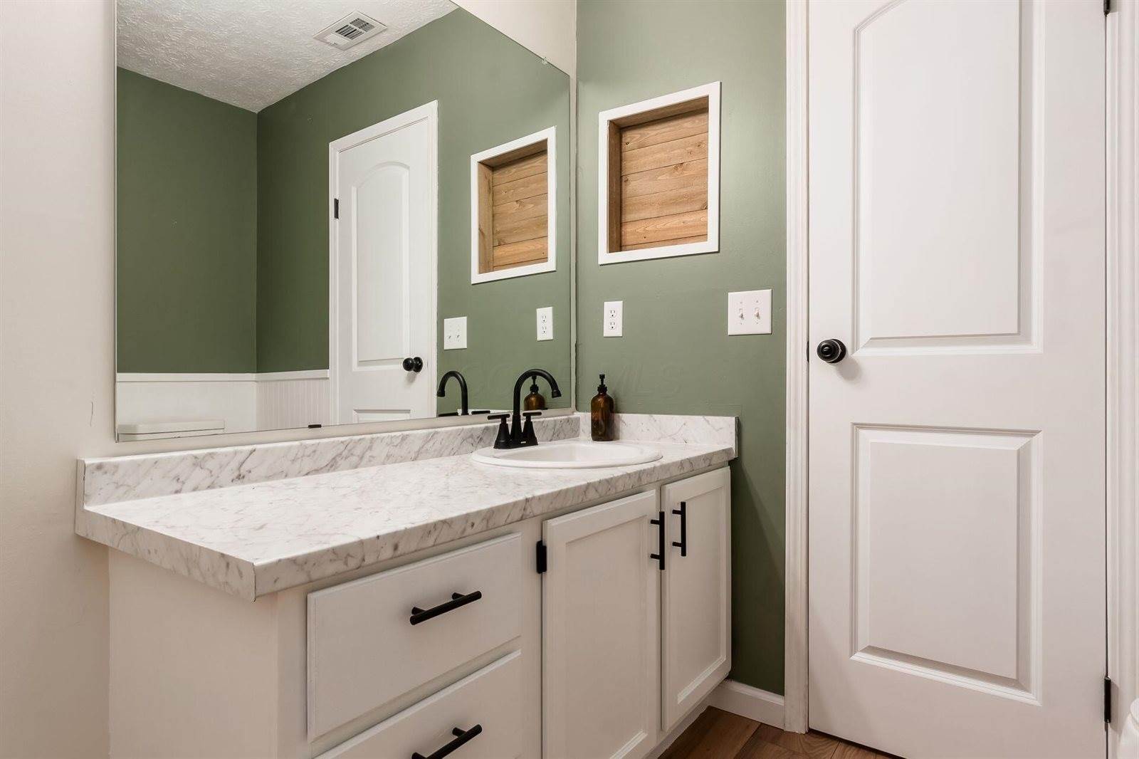 4883 Berry Leaf Place, Hilliard, OH 43026