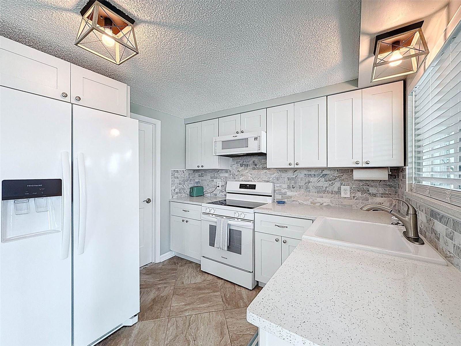 13738 Victor Avenue, Hudson, FL 34667