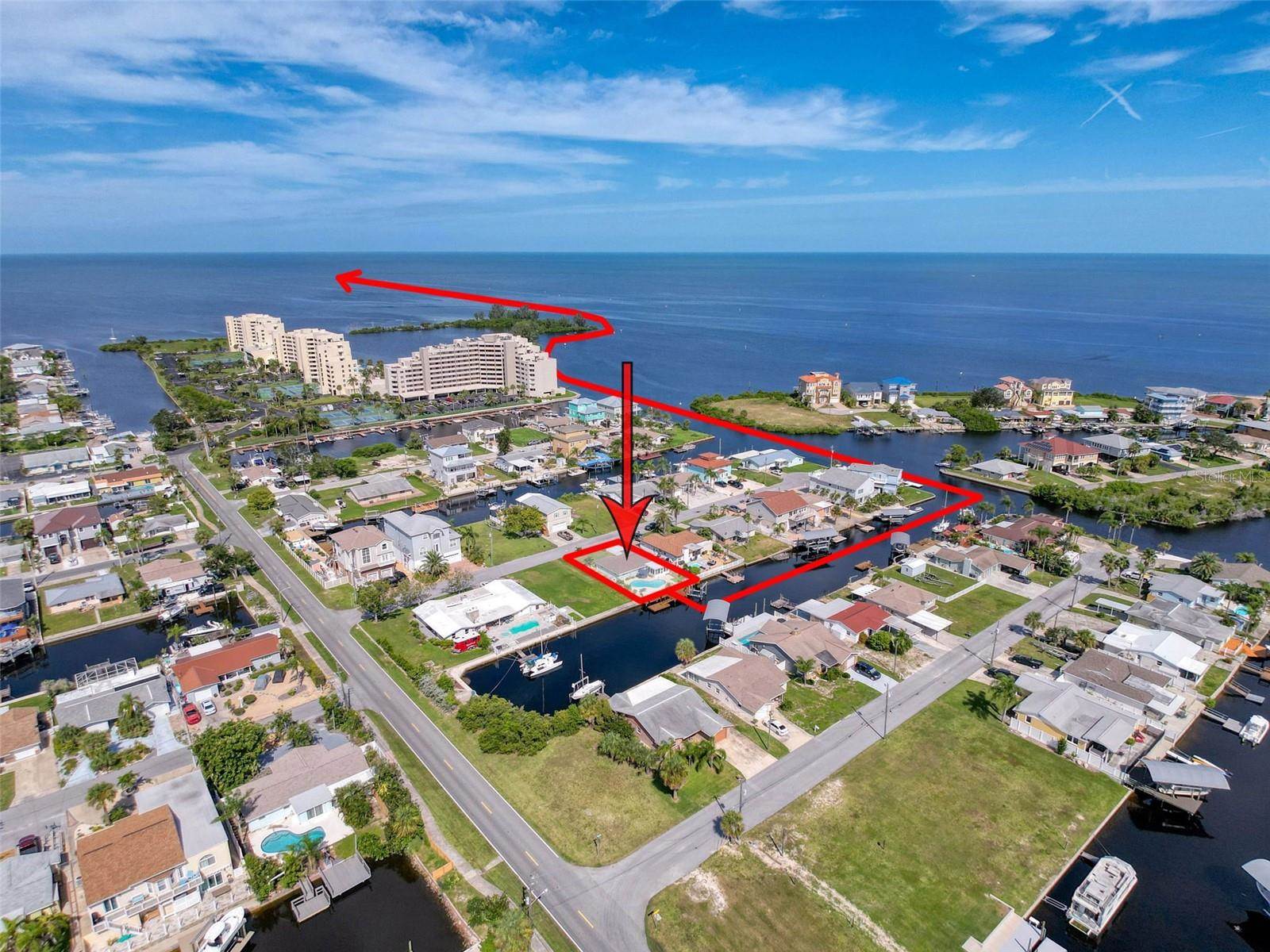 13738 Victor Avenue, Hudson, FL 34667