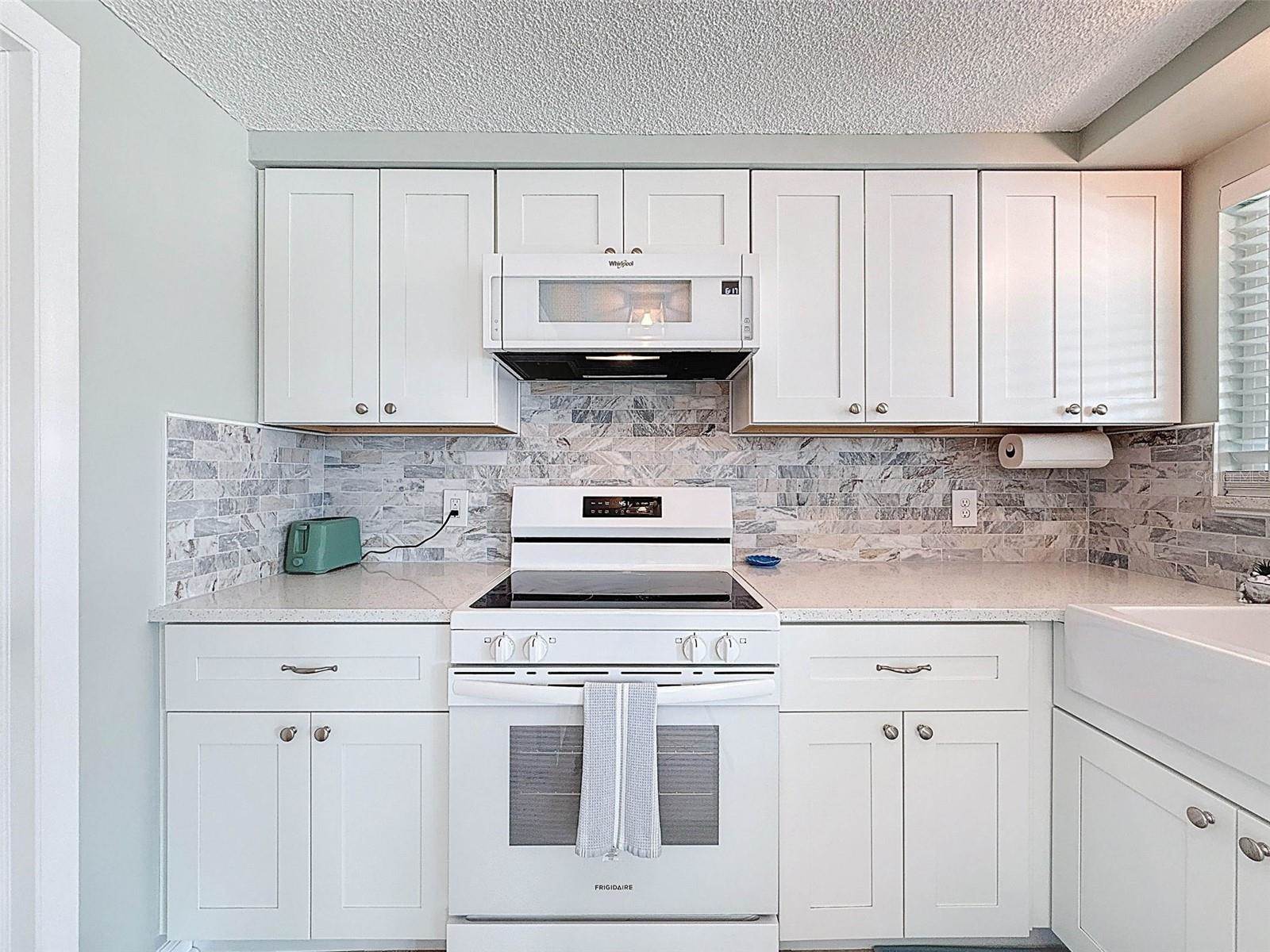 13738 Victor Avenue, Hudson, FL 34667