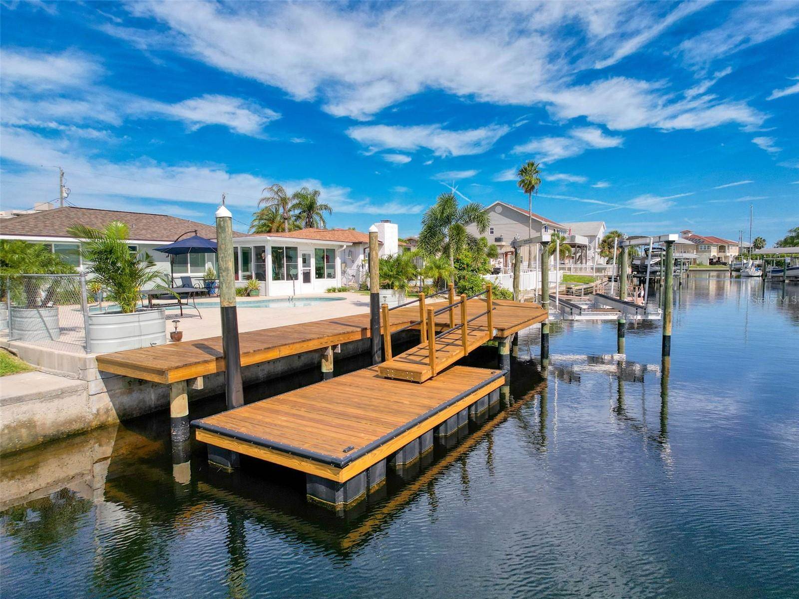 13738 Victor Avenue, Hudson, FL 34667