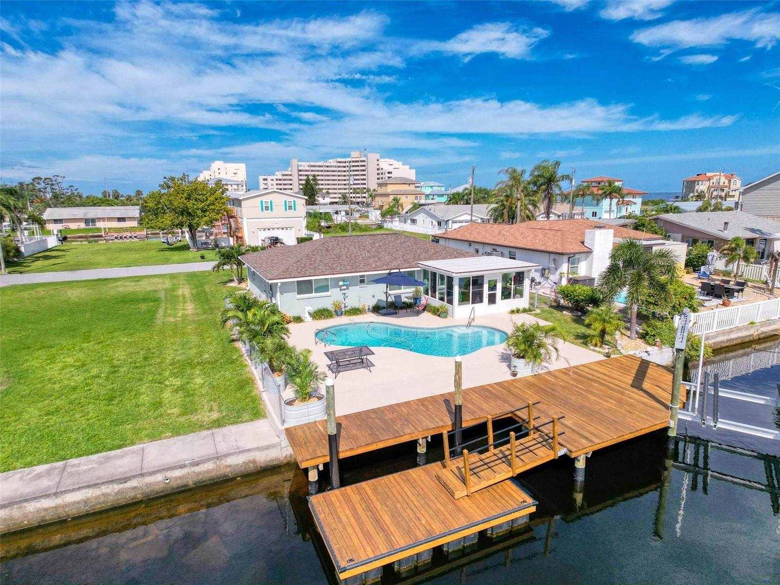 13738 Victor Avenue, Hudson, FL 34667