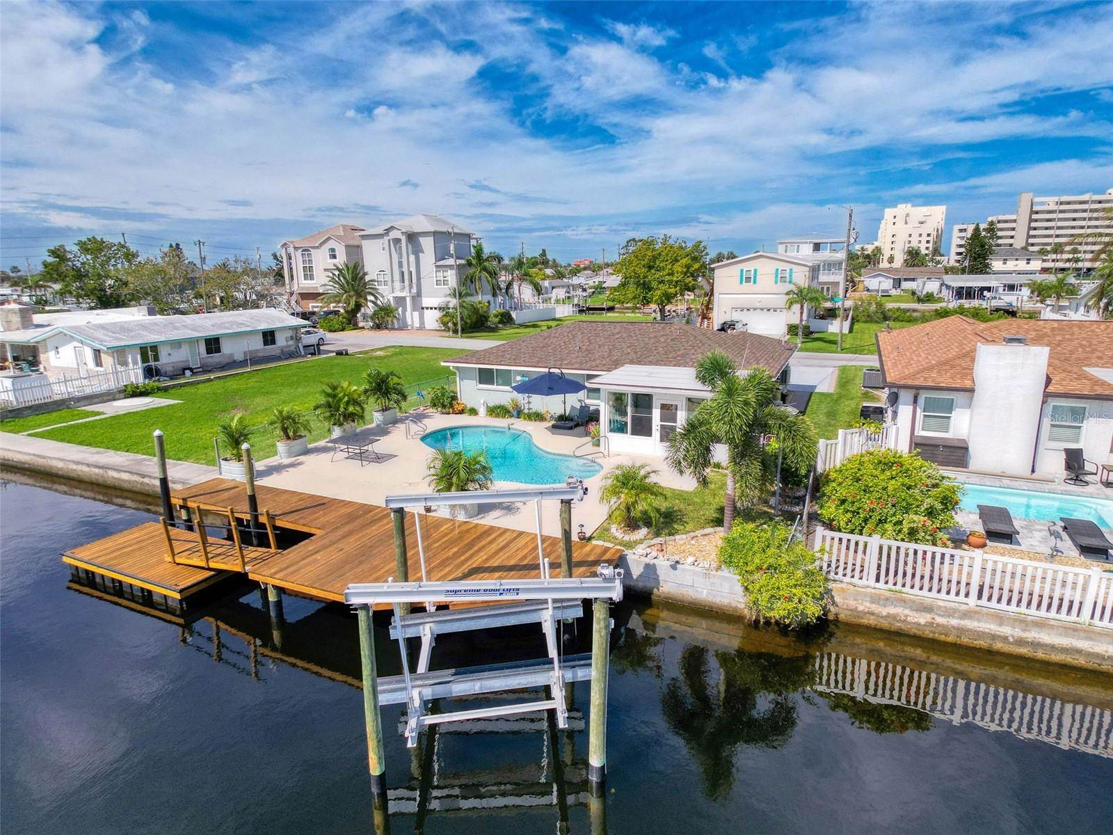 13738 Victor Avenue, Hudson, FL 34667