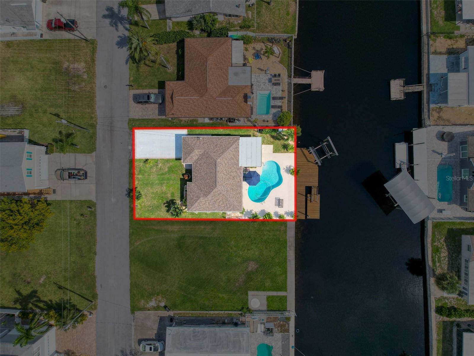 13738 Victor Avenue, Hudson, FL 34667