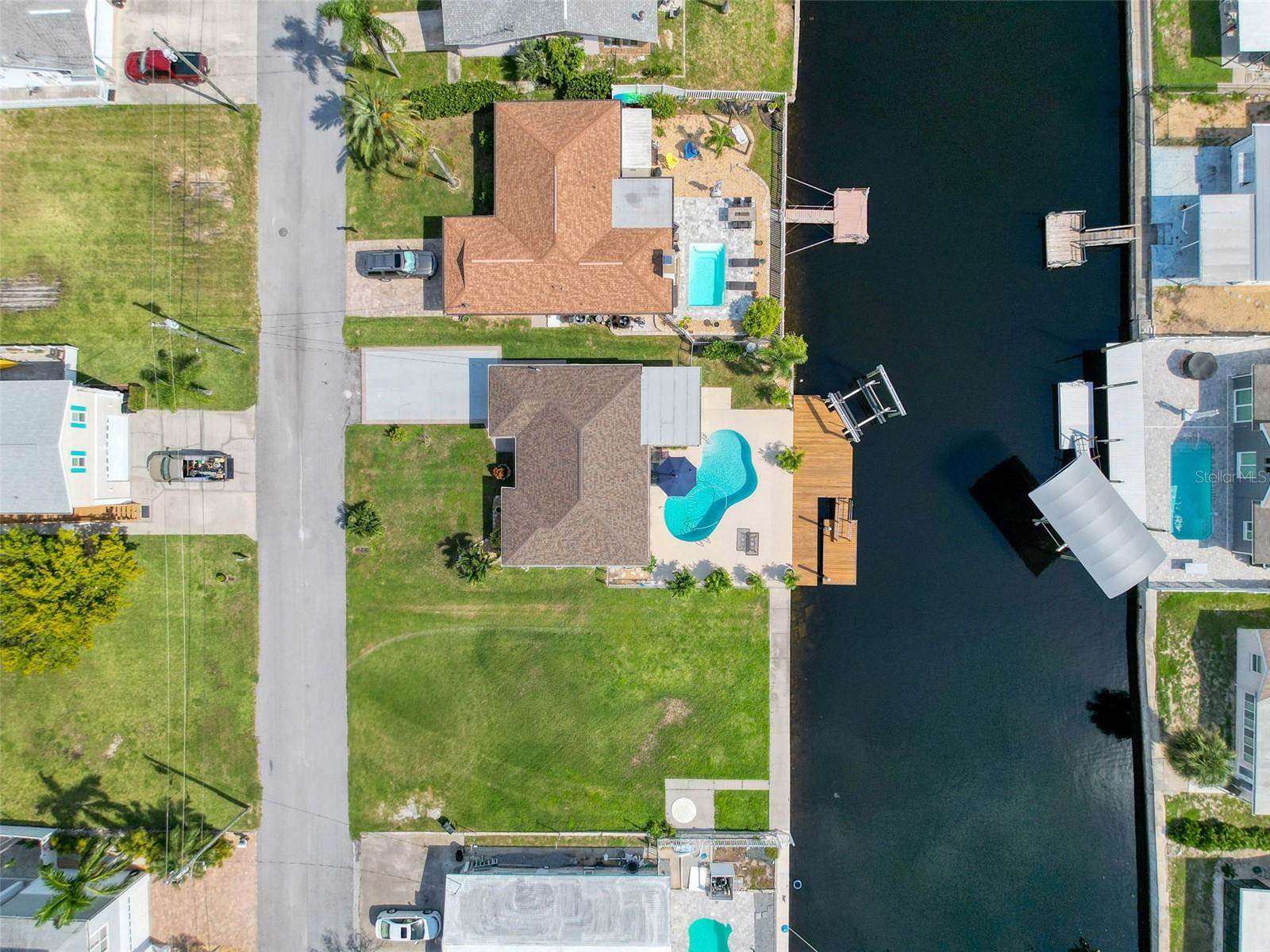 13738 Victor Avenue, Hudson, FL 34667