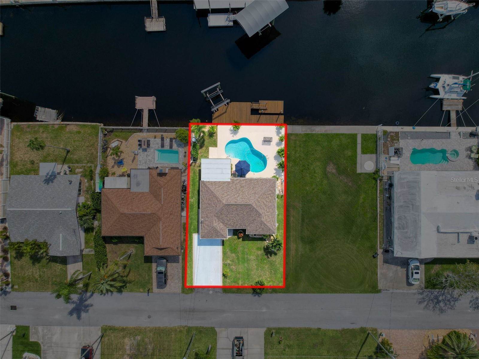 13738 Victor Avenue, Hudson, FL 34667