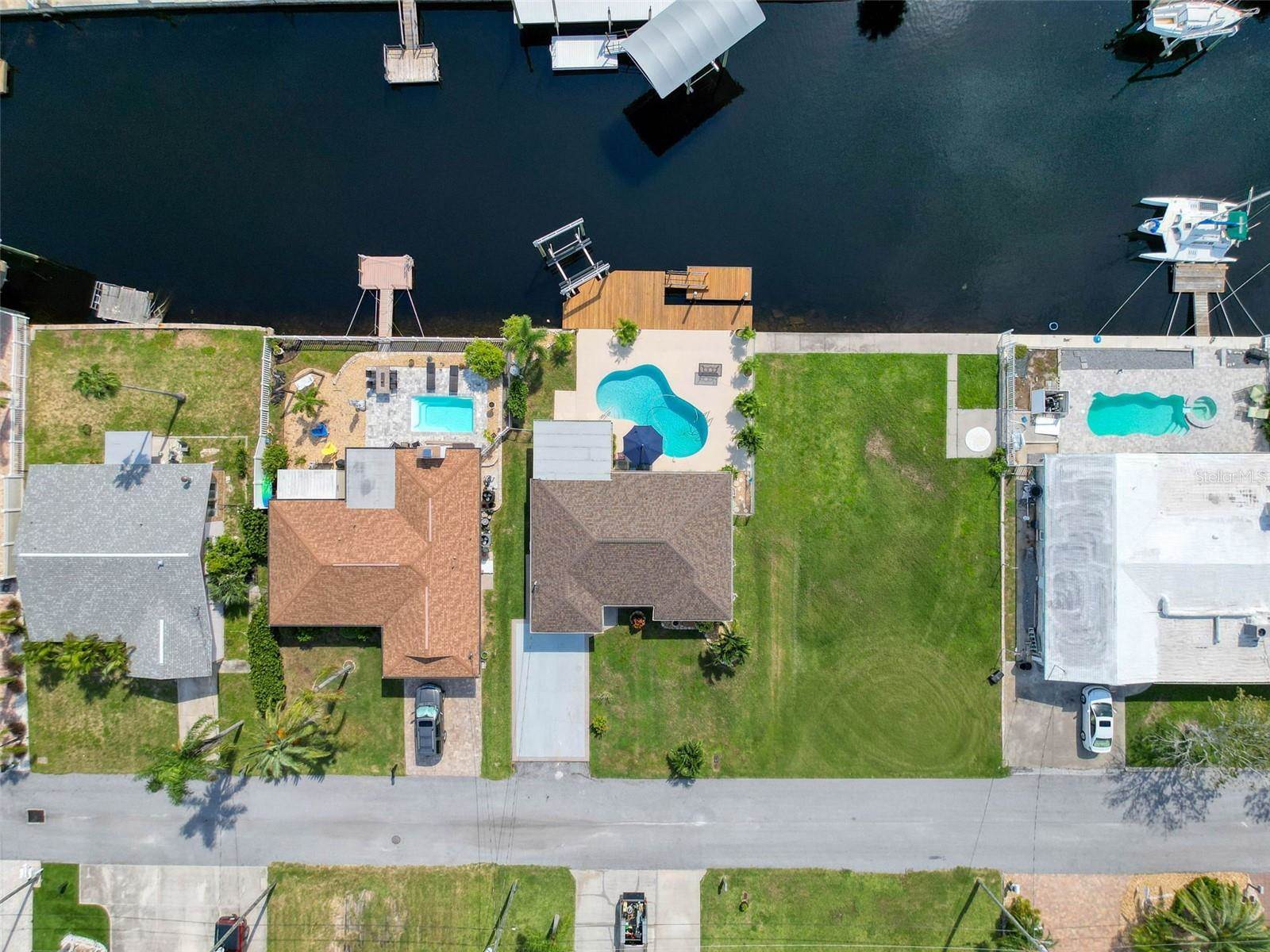 13738 Victor Avenue, Hudson, FL 34667