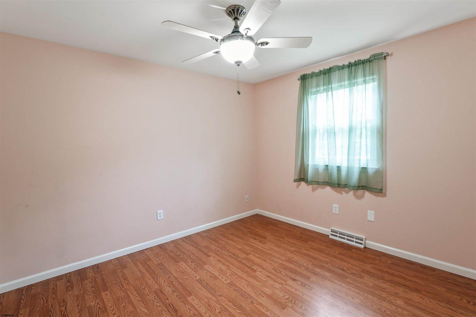 420 Spring Rd Road, Hammonton, NJ 08037