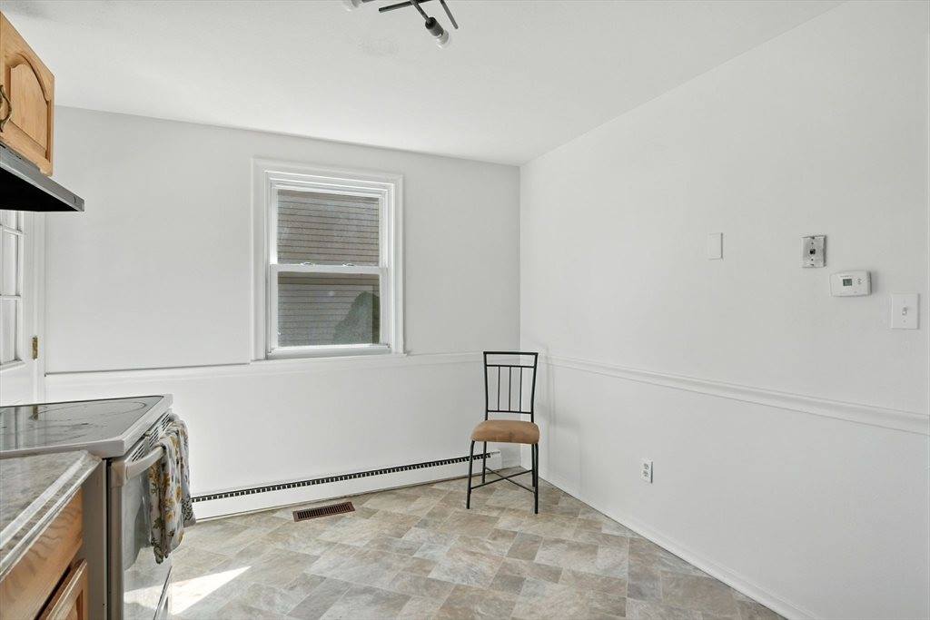 26-28 Moulton St, Springfield, MA 01118