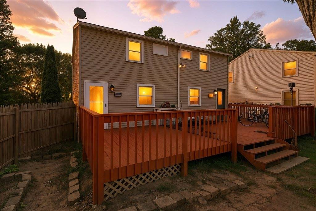 26-28 Moulton St, Springfield, MA 01118