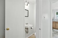 26-28 Moulton St, Springfield, MA 01118