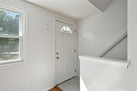 26-28 Moulton St, Springfield, MA 01118