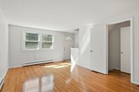 26-28 Moulton St, Springfield, MA 01118