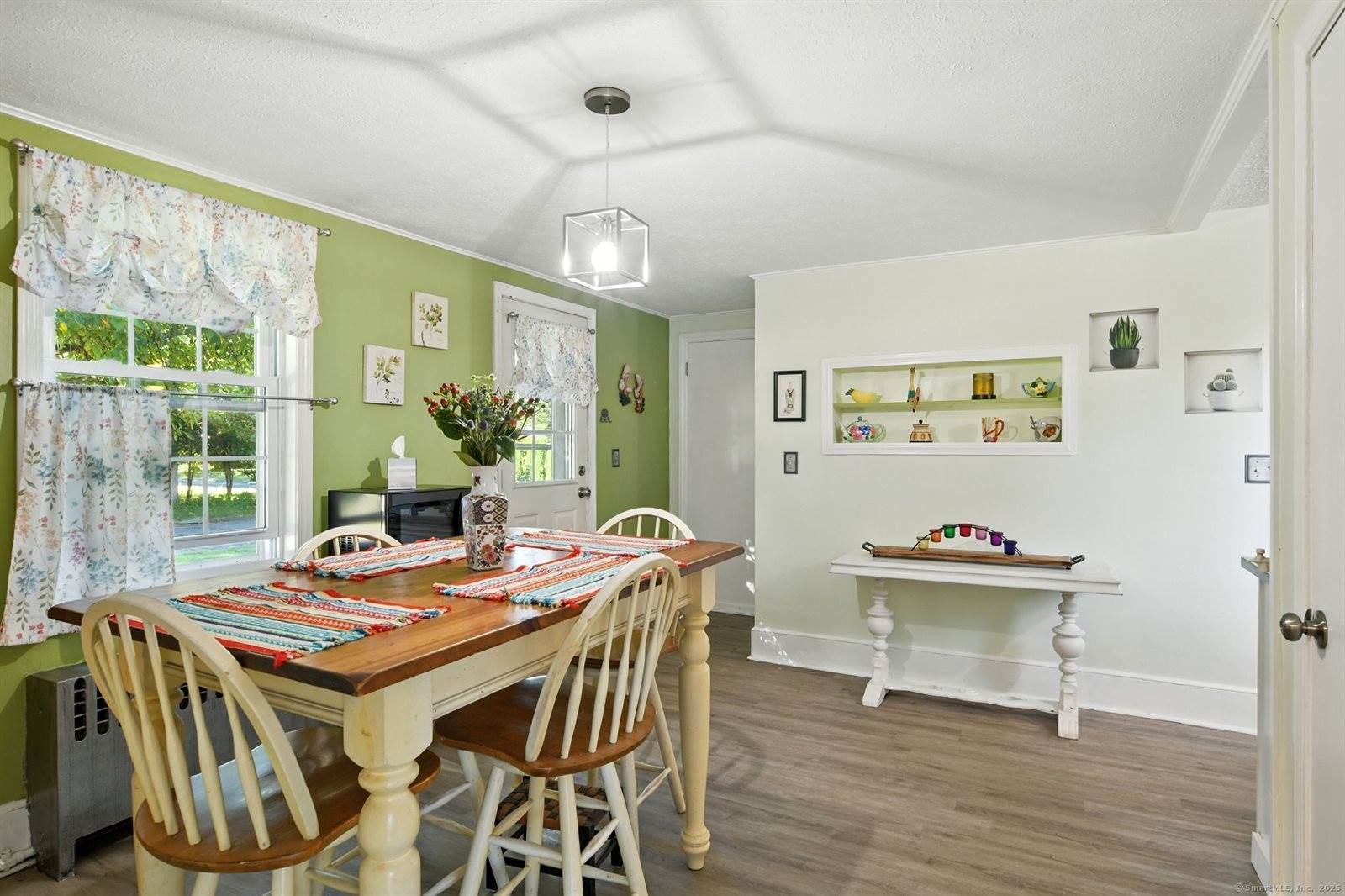 14 Avon, Enfield, CT 06082