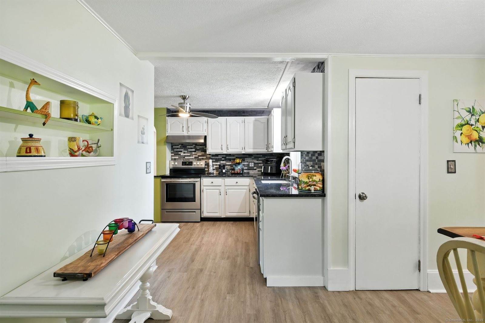 14 Avon, Enfield, CT 06082