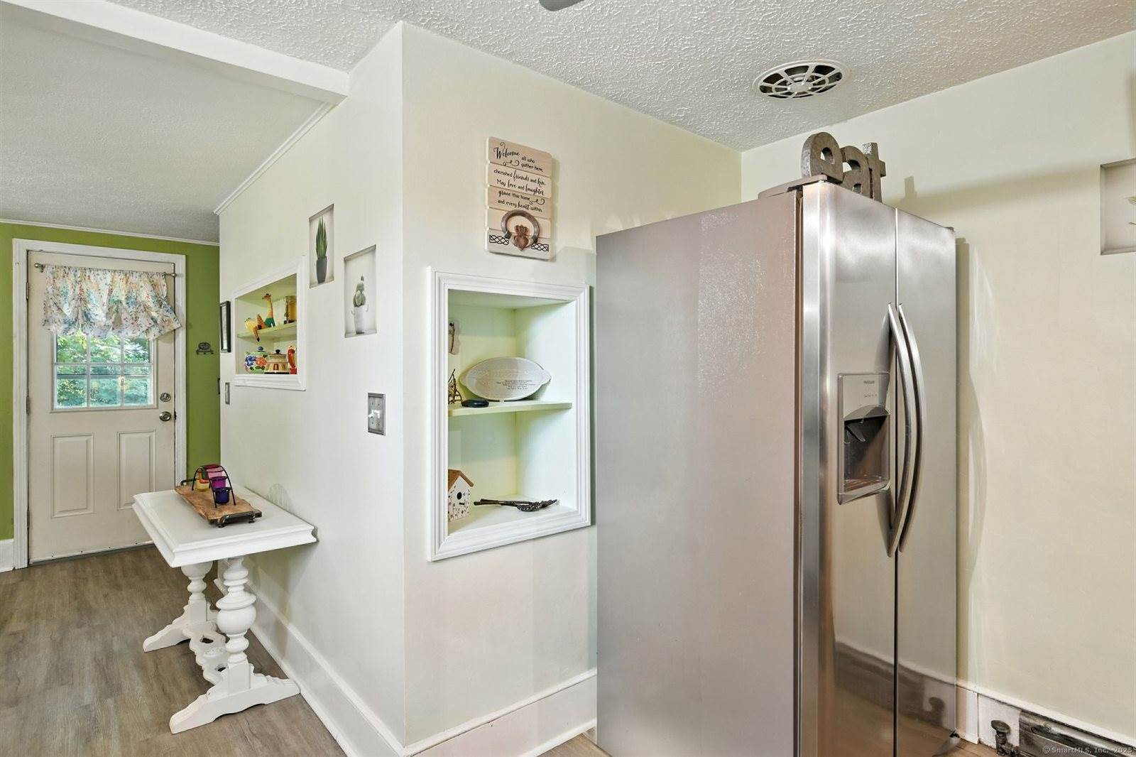 14 Avon, Enfield, CT 06082