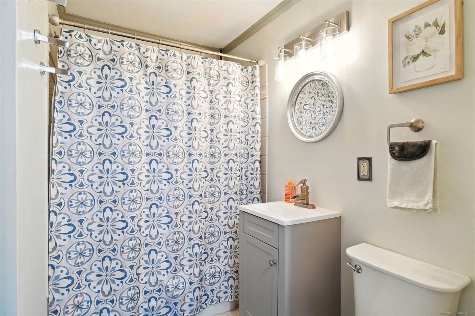 14 Avon, Enfield, CT 06082