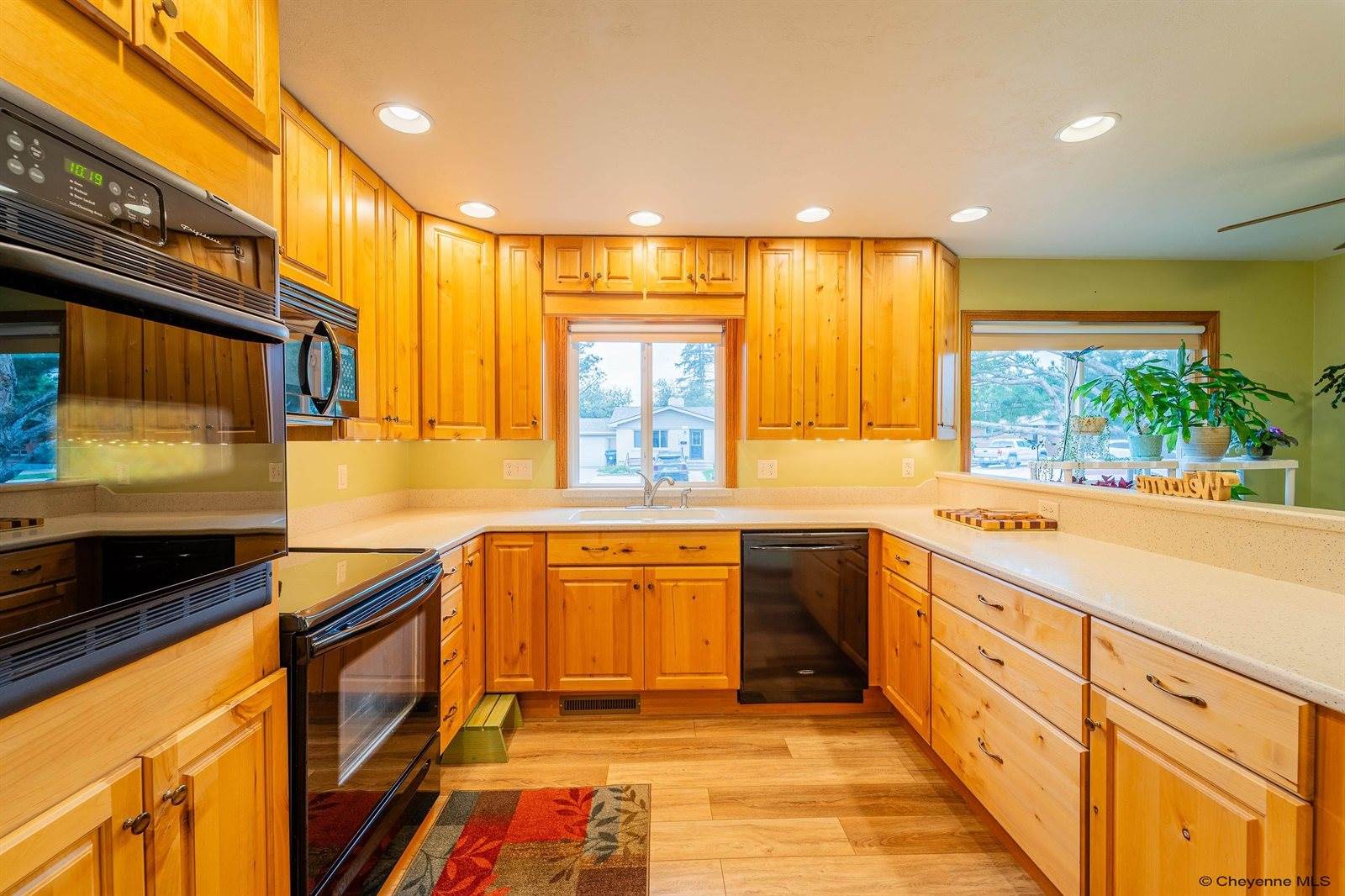 5413 Frederick Dr, Cheyenne, WY 82009