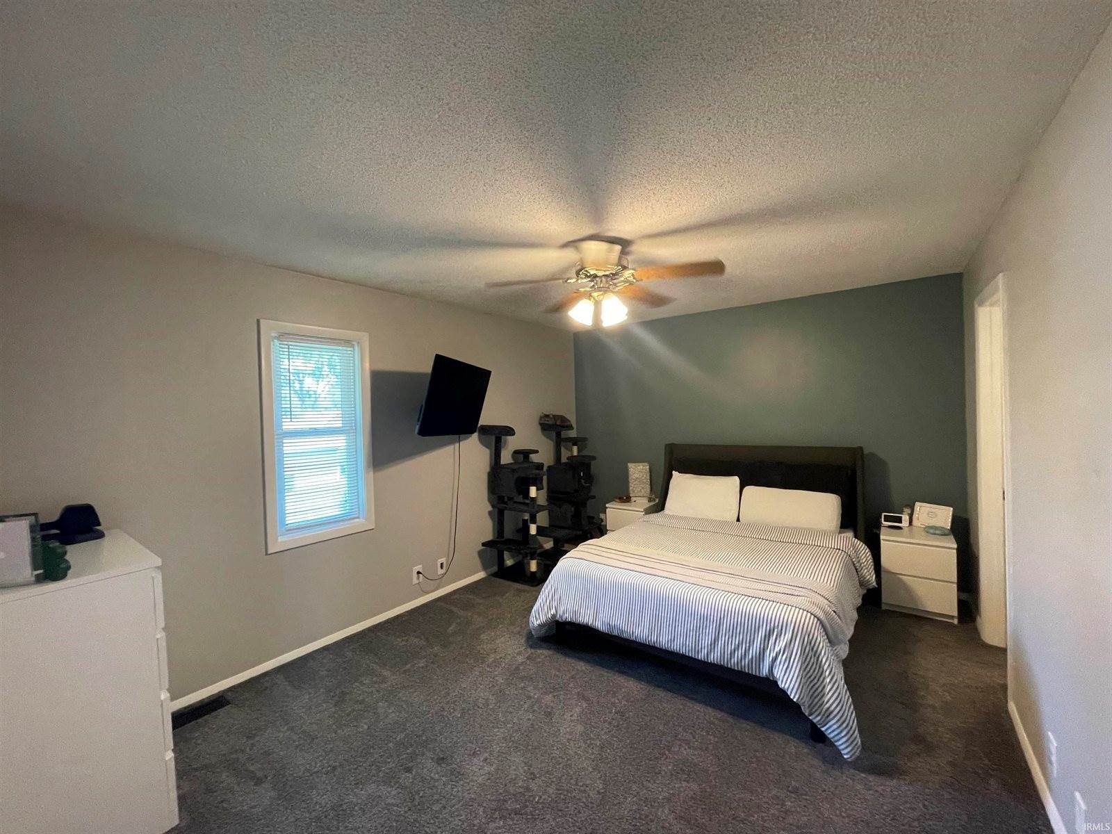 400 W Skyway Drive, Muncie, IN 47303