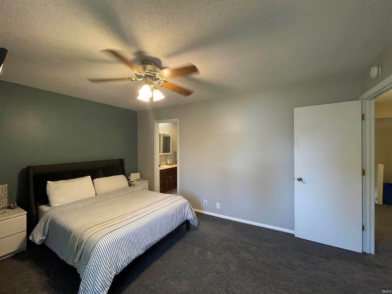 400 W Skyway Drive, Muncie, IN 47303