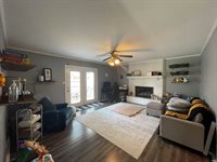 400 W Skyway Drive, Muncie, IN 47303