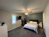 400 W Skyway Drive, Muncie, IN 47303