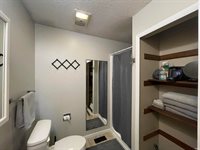 400 W Skyway Drive, Muncie, IN 47303