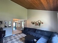 400 W Skyway Drive, Muncie, IN 47303