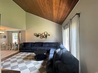 400 W Skyway Drive, Muncie, IN 47303